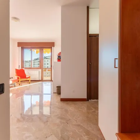 Rainbow House. Fiera Milano Апартаменты *